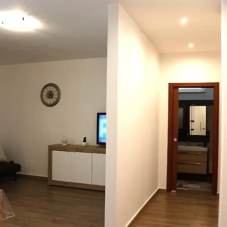 Alex's House Apartman Bari