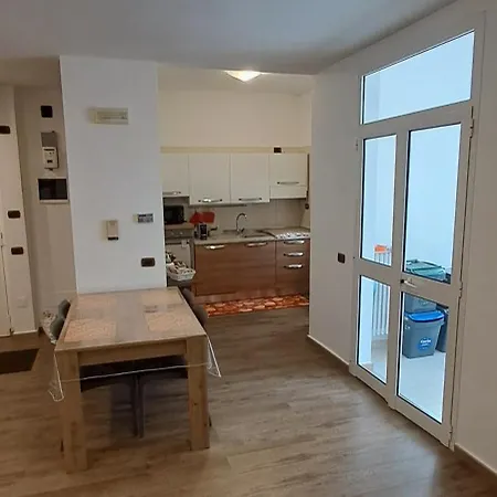 Alex's House Apartman