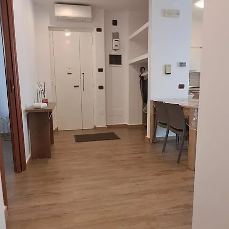 Alex's House Appartement Bari