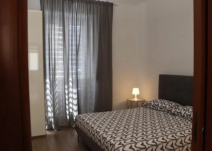 Alex's House アパート バーリ